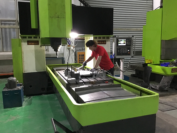 摩擦焊機(jī)焊接時(shí)噪音過(guò)大怎么處理呢？