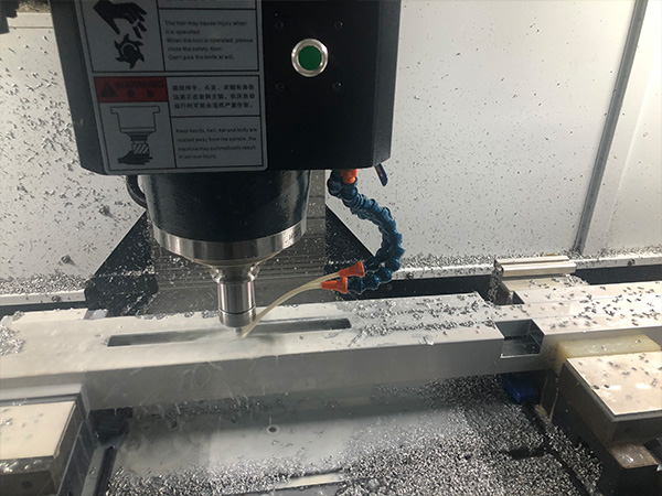  幾大數(shù)控加工中心換刀方式和特點說明