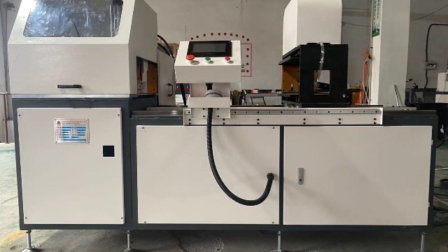 全自動(dòng)切割機(jī)的操作安全有哪些？